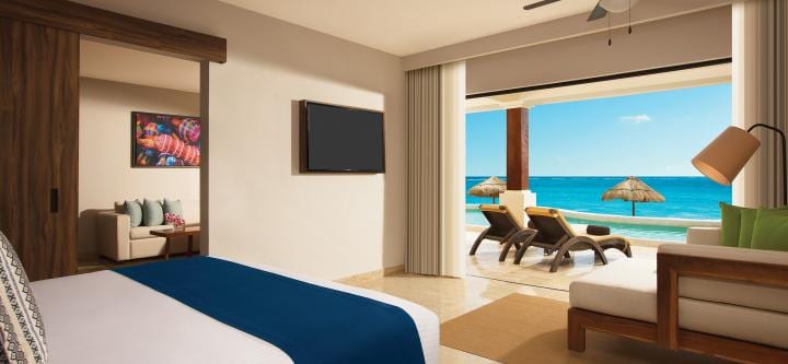 NOW SAPPHIRE PREFERRED CLUB  MASTER SUITE BEACH FRONT SWIM OUT